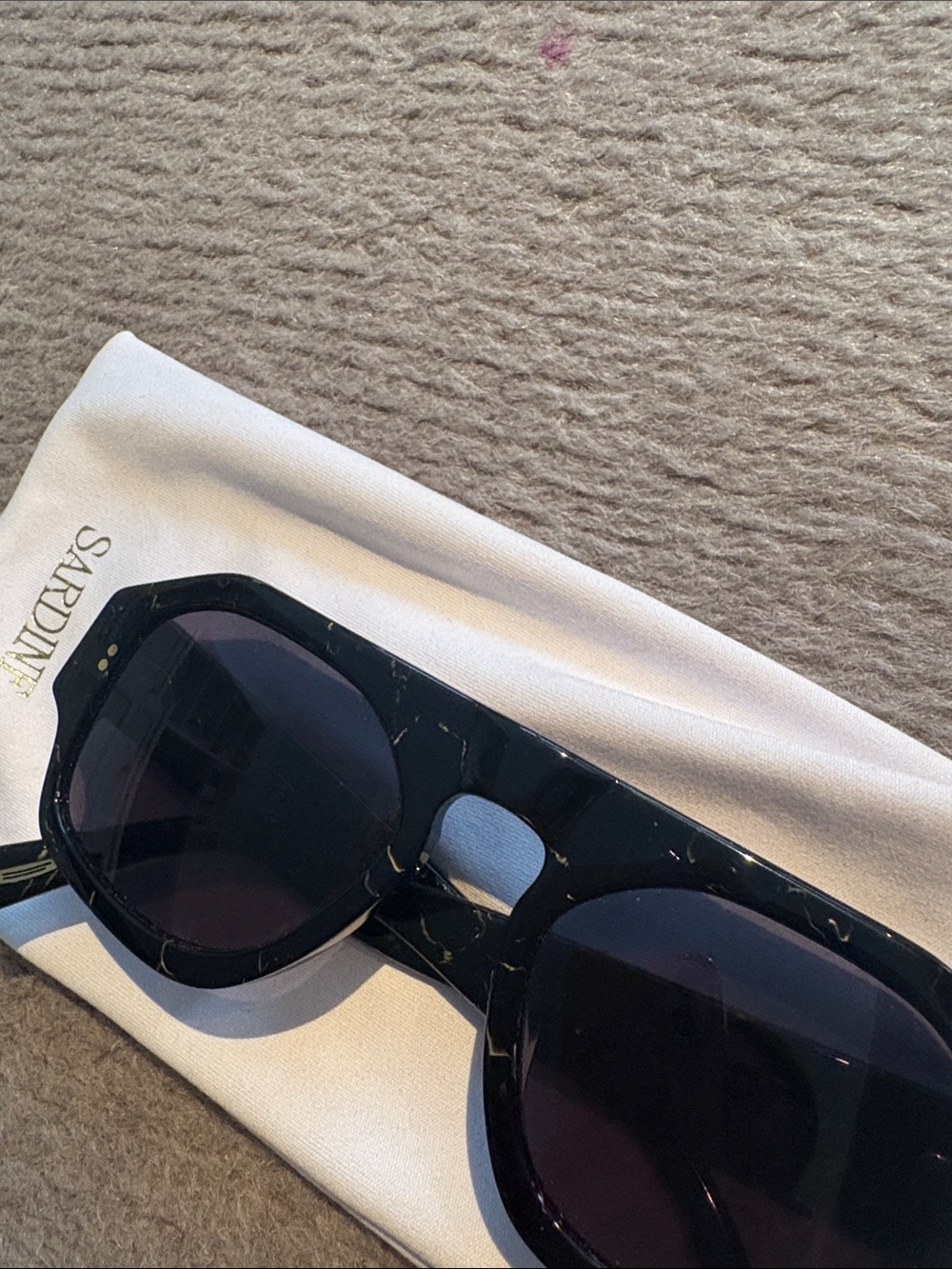 Sardine Louis Nouveau Noir Sunglasses - Picture 9 of 16